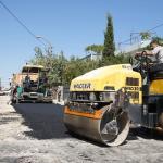 ADIYAMAN (PHA) - Adıyaman Belediyesi Fen İşleri Müdürlüğü ekipleri, kent genelinde yürüttükleri altyapı ve üstyapı çalışmaları kapsamında, bir haftada 12 mahallede toplam 7 bin 337 ton asfalt ve yama malzemesi serimi ger...