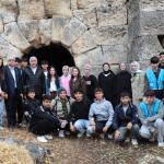 ADIYAMAN (PERRE) - Şeriban ÖZÇAKMAK - Kahta Belediyesi Gençlik Meclisi tarafından Adıyaman'ın Kahta ve Sincik ilçesinde düzenlenen "Sonbaharın Renkleri Doğa Yürüyüşü"ne katılan gençler, bölgenin doğal güzelliklerini ve t...