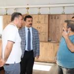 ADIYAMAN (PHA) - Adıyaman’ın Kahta ilçesinde, Kahta Kaymakamı Muhammed Üsame Soysal, İlçe Millî Eğitim Müdürü Lütfü Başli ve Şube Müdürü Sinan Demir, Kubilay Ortaokulu’nda yürütülen tadilat çalışmalarını yerinde inceledi...