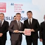 İSTANBUL (PERRE) - Şeriban ÖZÇAKMAK - Adıyaman Belediye Başkanı Abdurrahman Tutdere, Türkiye Belediyeler Birliği Encümen Toplantısı'na katılarak, 95 aracın teslim töreninde yer aldı.