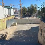 ADIYAMAN (PERRE) - Mustafa İLİK - Adıyaman'da depremin üzerinden üç yıl geçmesine rağmen tarihi Ulu Cami'de süren tadilat çalışmaları nedeniyle oluşan yoğun toz, çevredeki esnaf ve vatandaşların tepkisine neden oldu.