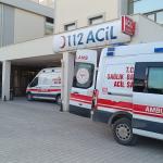 ADIYAMAN (PERRE) - Adıyaman'ın Besni ilçesinde meydana gelen trafik kazasında otomobilin şarampole devrilmesi sonucu 3 kişi yaralandı.