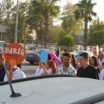 ADIYAMAN (PHA) - Murat KAYIŞ – Şeriban ÖZÇAKMAK – Adıyaman Emek ve Demokrasi Platformu tarafından, 1 Eylül Dünya Barış Günü dolayısıyla yürüyüş düzenlendi.