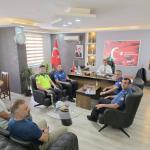 ADIYAMAN (PHA) - Adıyaman’ın Gölbaşı ilçesinde, Gölbaşı Kaymakamı Kadir Algın, İlçe Emniyet Müdürlüğünü ziyaret ederek çeşitli inceleme ve denetlemelerde bulundu.