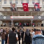 ADIYAMAN (PERRE) - Şeriban ÖZÇAKMAK - Adıyaman genelinde düzenlenen bursluluk sınavına binlerce öğrenci katıldı, sınav merkezlerinde yoğunluk yaşandı.