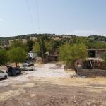 ADIYAMAN (PHA) - Murat KAYIŞ - Adıyaman merkeze bağlı Girik köyünün Kürk mezrasında yaşayan vatandaşlar, yıllardır çözülemeyen yol, su ve elektrik sorunlarının artık dayanılmaz hale geldiğini belirterek, yetkililere çağr...