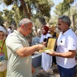 ŞANLIURFA (PHA) - Şanlıurfa’da, kaza yapan araçtaki yaralılara yardım ederken kaza mahalline dalan otobüsün çarpması sonucu hayatını kaybeden İhlas Haber Ajansı Muhabiri Muhammet Abdulkadir Esen, mezarı başında anıldı.