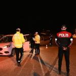 ADIYAMAN (PERRE) - Şeriban ÖZÇAKMAK - Adıyaman genelinde gerçekleştirilen "Huzurlu Sokaklar 23" uygulamasında binlerce kişi ve yüzlerce araç denetlendi.