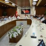 ADIYAMAN (PHA) - Şeriban ÖZÇAKMAK - Adıyaman Belediye Başkanı Abdurrahman Tutdere, kentte yaşanan içme suyu sıkıntısını görüşmek ve mahalle muhtarının taleplerini dinlemek üzere Altınşehir Sosyal Tesisleri’nde düzenlenen...
