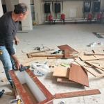 ADIYAMAN (PERRE) - (Fahrettin ÇELİK) - Samsat Safvan Bin Muattal Anadolu İmam Hatip Lisesi'nde görevli temizlik personeli Seyfettin Çelik, okulda kullanılmayan ve atıl durumdaki malzemeleri geri dönüştürerek okula esteti...