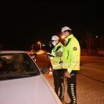 ADIYAMAN (PERRE) - Şeriban ÖZÇAKMAK - Adıyaman genelinde gerçekleştirilen "Huzurlu Sokaklar 23" uygulamasında binlerce kişi ve yüzlerce araç denetlendi.