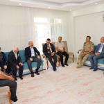 ADIYAMAN (PHA) - Adıyaman Valisi Osman Varol, Gölbaşı ilçesinde ikamet eden Kıbrıs Gazisi Abdurrahman Boztepe’yi evinde ziyaret etti.