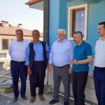 ADIYAMAN (PHA) - Gülbahar SÜNGÜ –AK Parti Adıyaman İl Başkanı Faruk Bülent Kablan, AK Parti İl ve İlçe Heyeti ile birlikte Yaylakonak Beldesin’de yapımı tamamlanan kırsal kalıcı konut alanlarını inceledi.