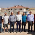 ADIYAMAN (PHA) - Gülbahar SÜNGÜ –AK Parti Adıyaman İl Başkanı Faruk Bülent Kablan, AK Parti İl ve İlçe Heyeti ile birlikte Yaylakonak Beldesin’de yapımı tamamlanan kırsal kalıcı konut alanlarını inceledi.