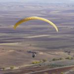 ADIYAMAN (PERRE) - (Murat KAYIŞ) - Adıyaman İl Millî Eğitim Müdürlüğünün "Öğretmenlerimiz İçin Gökyüzüne Bir Yolculuk" sloganıyla gerçekleştirdiği yamaç paraşütü etkinliği, 24 Kasım Öğretmenler Günü kapsamında bu yıl da...