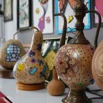 ADIYAMAN (PERRE) - Şeriban ÖZÇAKMAK - Adıyaman Belediyesi Engelsiz Yaşam Merkezi'nde eğitim alan özel gereksinimli bireyler, geri dönüşüm malzemelerini sanata dönüştürerek hem üretime katılıyor hem de özgüven kazanıyor.