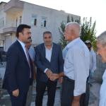 ADIYAMAN (PHA) - Şeriban ÖZÇAKMAK – Kahta İlçe Kaymakamı Muhammed Üsame Soysal ve İl Genel Meclisi Başkanı Mehmet Can Erdoğan yapımı devam eden köy içi kilitli parke döşeme çalışmalarını yerinde incelemek üzere Kahta İlç...