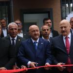 ADIYAMAN (PERRE) - Sibel TURAN-  Berfin GÜRBÜZ- Adıyaman'da Merkez ve Köy Muhtarlarını aynı çatı altında buluşturacak olan Adıyaman Merkez ve Köy Muhtarları Derneği Hizmet Binası, düzenlenen törenle hizmete açıldı.