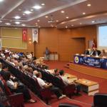 MALATYA (PHA) - Malatya Ticaret ve Sanayi Odası (MTSO) Temmuz ayı olağan meclis toplantısının konuğu olan Kırgızistan Cumhuriyeti Ankara Büyükelçisi Ruslan Kazakbaev, meclis üyelerine Kırgızistan’daki yatırım fırsatları...