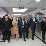 ADIYAMAN (PERRE) - Şeriban ÖZÇAKMAK - Adıyaman milletvekilleri, Kahta Kaymakamı, il ve ilçe teşkilatı yöneticileri ile kurum temsilcileri, Kahta Belediye Başkanı Mehmet Can Hallaç'ı "Halkın Makamı"nda ziyaret etti.