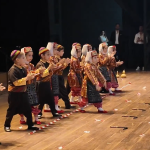 ADIYAMAN (PERRE) - Sibel TURAN- Adıyaman'da Pınar Anaokulu, Zübeyde Hanım Anaokulu ve Adıyaman Eğitim ve Araştırma Hastanesi Anaokulu öğrencileri tarafından "Miniklerden Geleneksel Esintiler" isimli etkinlik düzenledi.