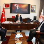 ADIYAMAN (PERRE) - Şeriban ÖZÇAKMAK - Adıyaman Valisi Abdullah Küçük, Çevre, Şehircilik ve İklim Değişikliği İl Müdürlüğü'nü ziyaret ederek deprem konutları, yerinde dönüşüm çalışmaları ve kentsel dönüşüm projeleri hakkı...