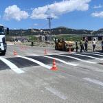 ADIYAMAN (PERRE) - Şeriban ÖZÇAKMAK - Adıyaman Belediyesi, okul çevreleri başta olmak üzere asfaltı tamamlanan bölgelerde kasis ve yol çizgi çalışmalarını hızlandırdı.