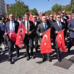 ADIYAMAN (PHA) - Besni’de 27’ncisi kutlanan Eğitim Bayramı’nda konuşan Adıyaman Belediye Başkanı Abdurrahman Tutdere, “Besni’miz Adıyaman’ın aydınlık yüzüdür, hayırseverlerimizin eserleriyle çocuklarımızın yarınları daha...