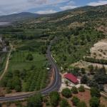 ADIYAMAN (PERRE) - (Berfin GÜRBÜZ) - Adıyaman İl Özel İdaresi, Gölbaşı ilçesine bağlı Yeşilova, Aşağı Azaplı, Bağlarbaşı ve Tecirli güzergahında yürütülen BSK sıcak asfalt çalışmalarının bağlantı yollarıyla birlikte tama...